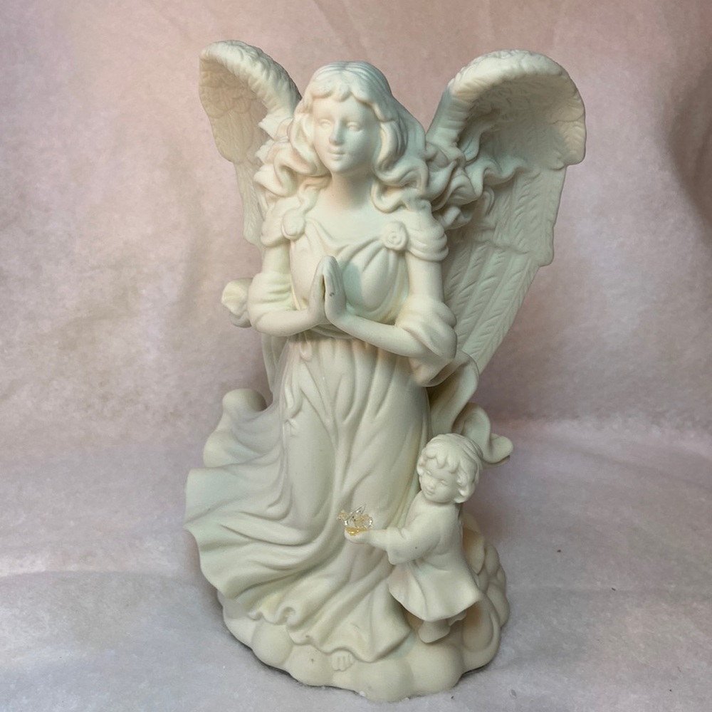 PartyLite Angel Of Hope - Retired
